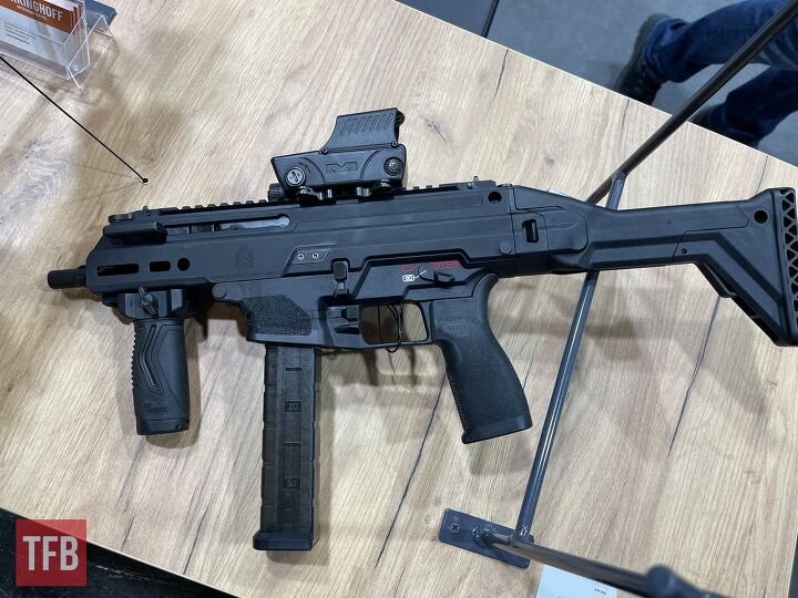 potd the hs produkt kuna 9mm 40 s w submachine guns