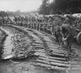construction uncovers machine guns artillery at canadian park, The Seaforth Highlanders were originally responsible for bringing these machine guns and howitzers back from World War I As you can see from the museum s photo here they had plenty to choose from