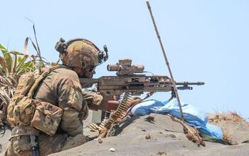 POTD: XM250 Light Machine Gun In The Philippines