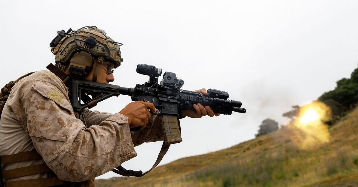POTD: The 11” M27 Reconnaissance Weapons Kit - US Recon Marines ...