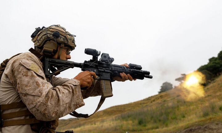 POTD: The 11” M27 Reconnaissance Weapons Kit - US Recon Marines
