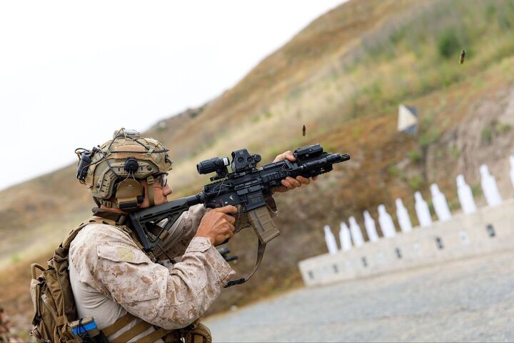 potd the 11 m27 reconnaissance weapons kit us recon marines