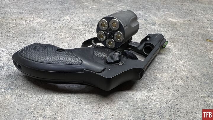 concealed carry corner features that affect concealability