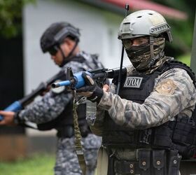potd panamanian forces train with navy seals and green berets