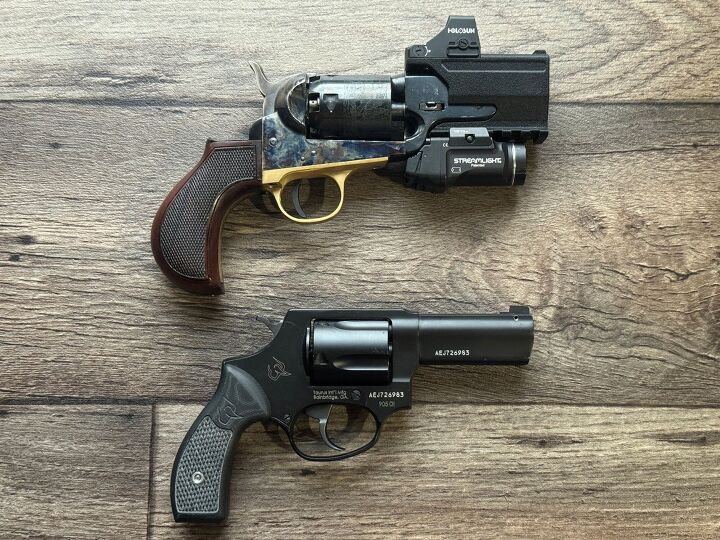 wheelgun wednesday booligan s muzzle loader modernized, Comparison with a modern less accessory compatible Taurus revolver