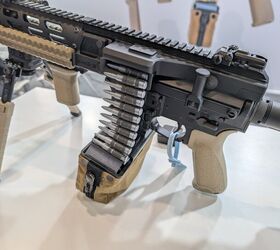 dsei 2025 fightlite showcase their new dfx amg 3 machine guns