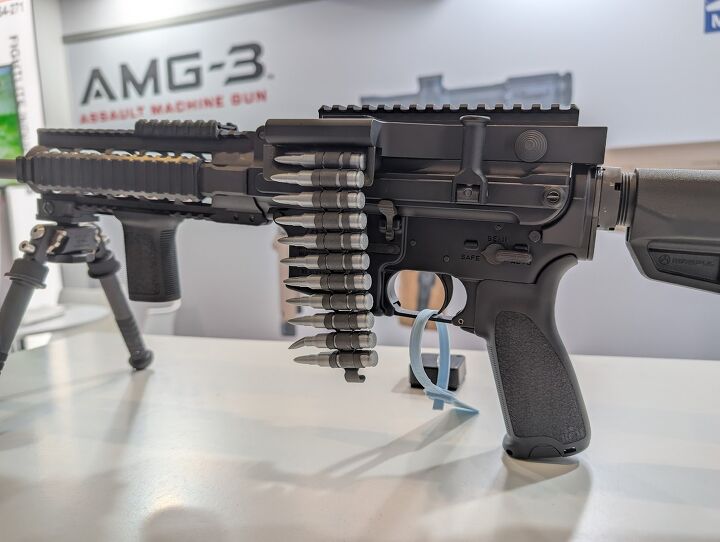 dsei 2025 fightlite showcase their new dfx amg 3 machine guns