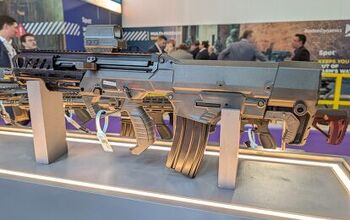 DSEI 2025: Hands On With ST Engineering's New Bullpup - the AME-B514