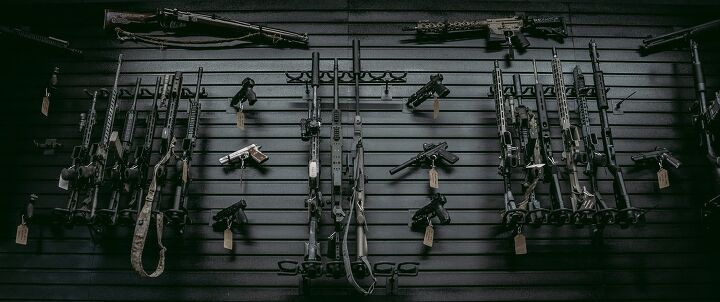 Small Business Spotlight: Hold Up Displays