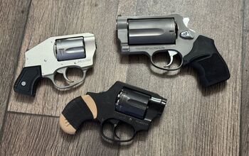 Wheelgun Wednesday: Booligan's Snubbies - Less Barrel, More Character