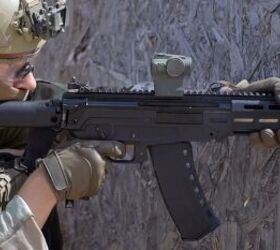 Rosoboronexport Introduces the AM-17 Compact Assault Rifle