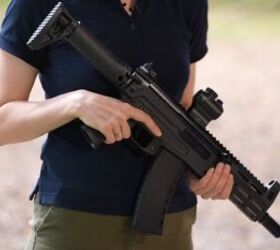 rosoboronexport introduces the am 17 compact assault rifle