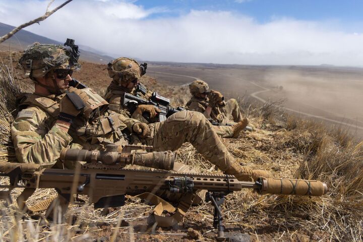 POTD: Reconnaissance Team On High Hawaiian Ground | thefirearmblog.com