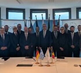 From the signing of the agreement: Representatives from OCCAR, German and Belgian MoD, THEON and Hensoldt.