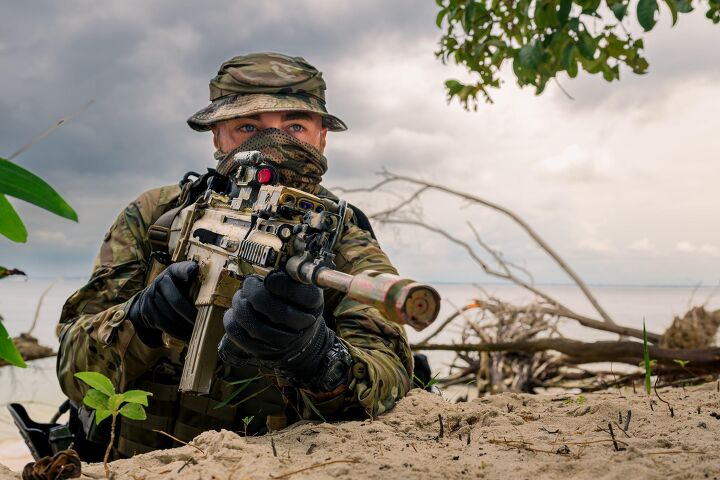 POTD: Where SCAR Meets FAMAS