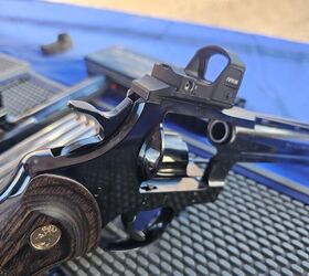 wheelgun wednesday colt anacondas blued optic ready enhanced grips