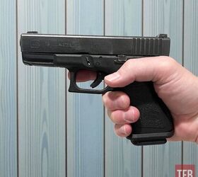 first round hit best first pistol, Glock 19