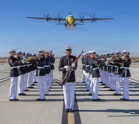 potd perfect timing silent drill platoon performs at yuma