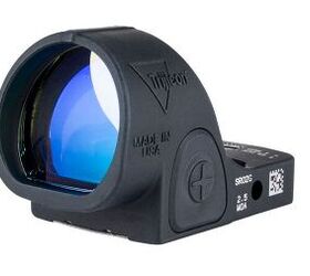 trijicon sro goes green new 2 5 moa dot in two finishes
