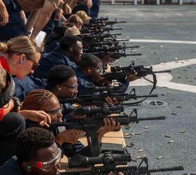 potd m4 drills on the flight deck uss fort lauderdale