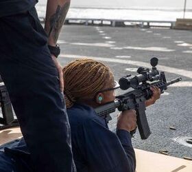 potd m4 drills on the flight deck uss fort lauderdale