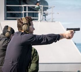 potd norwegian crew qualifies with glock p80 hk 416n in barents sea