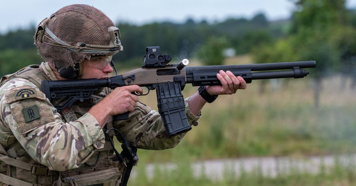 POTD: British Army Tests Mossberg 590M (L351A1) For Drone Defense