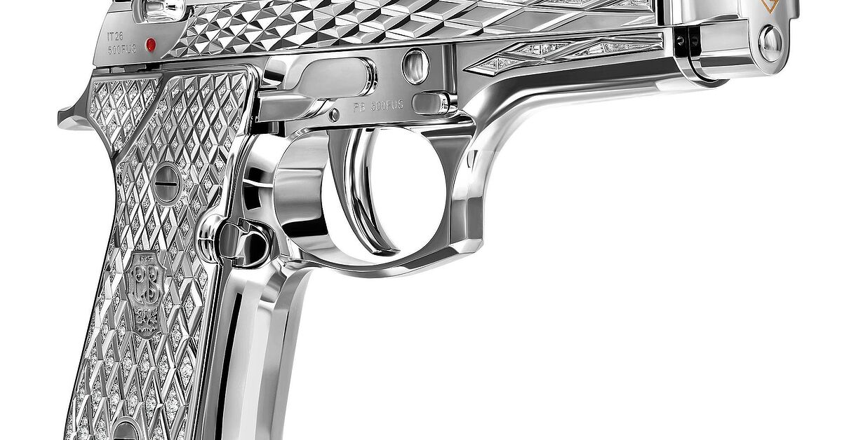 Beretta Celebrates 500 Years with the 92FS Diamond One-Off
