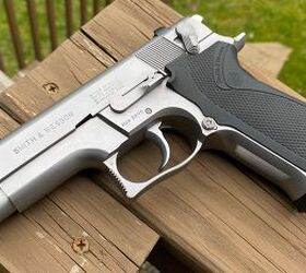 why people love the smith wesson 5906