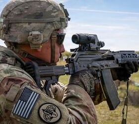 POTD: U.S. Soldier Gets Acquainted With Poland's wz 96 Beryl