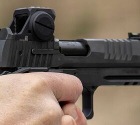SIG Sauer’s New XRAY5: The Solid-State Matrix Red Dot Explained
